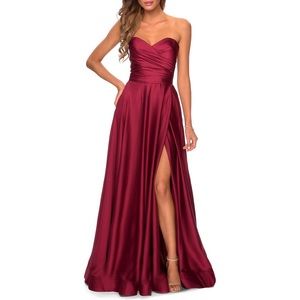 La Femme Satin Gown Size 2
Nwot $368